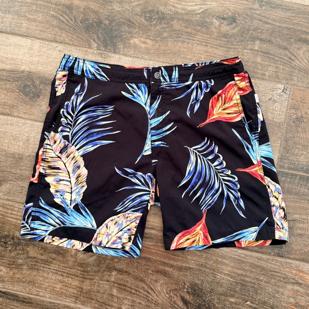 Onia Men's Calder Tropical Leaf Print 6" Swim Trunk, Black, L